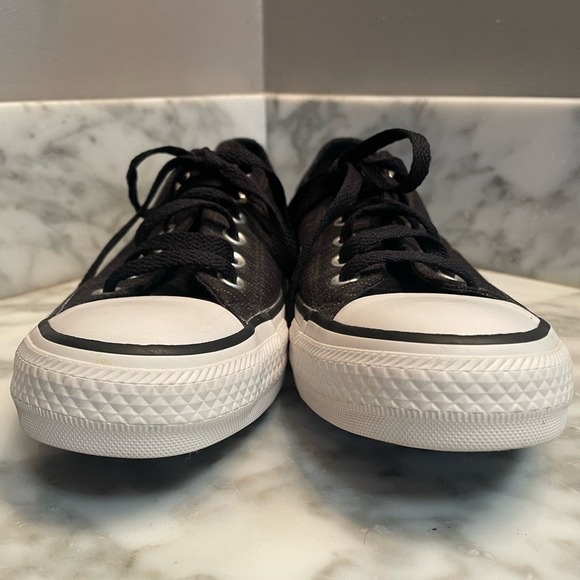 Converse Black Stripe Canvas Sneakers Women's 7 - Picture 4 of 7